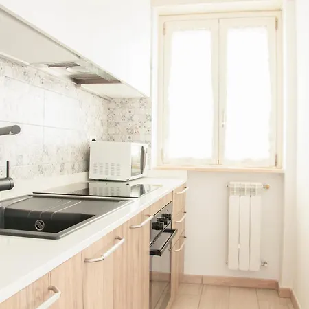 Moderno E Luminoso روما